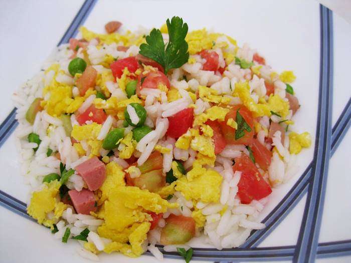 salada-de-arroz-colorida